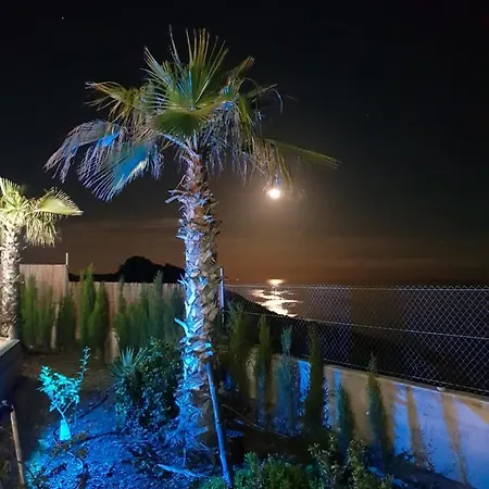 Paradise House Adra